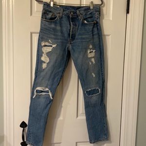 Levi’s 501 Skinny distressed fly-button jeans